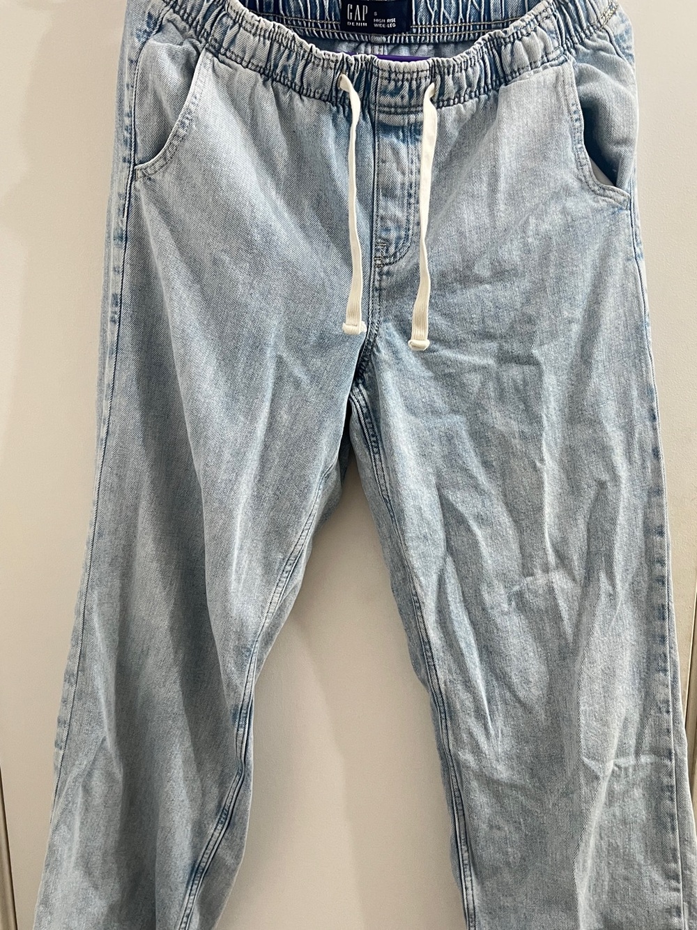 GAP Light Wash Denim Pull-On Pants – Size S